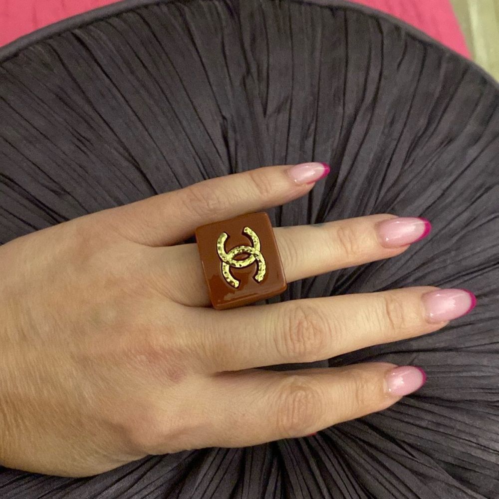 Chanel plexiglass ring, size 7